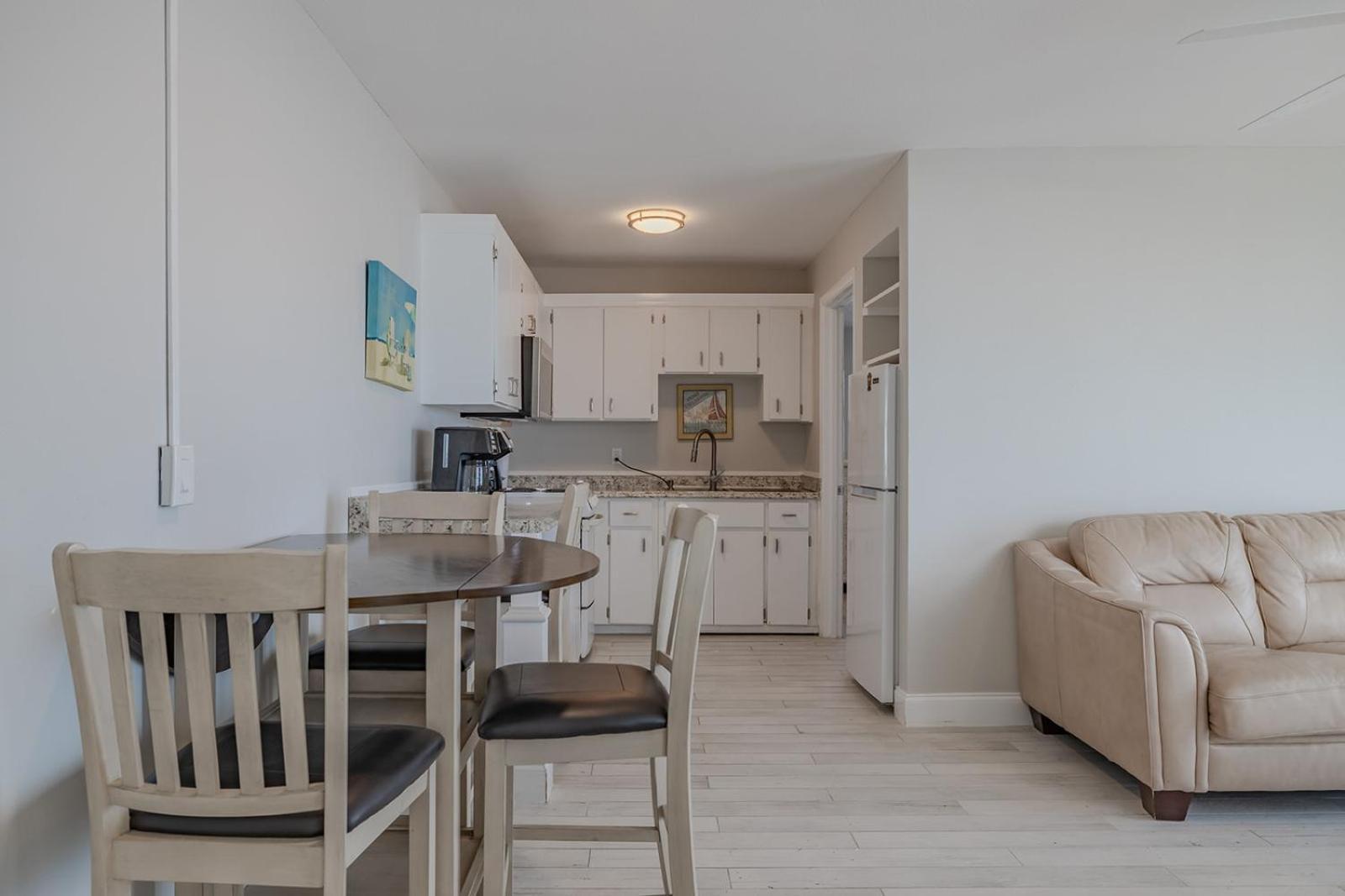Coastal Waters Hotel New Smyrna Beach Ngoại thất bức ảnh